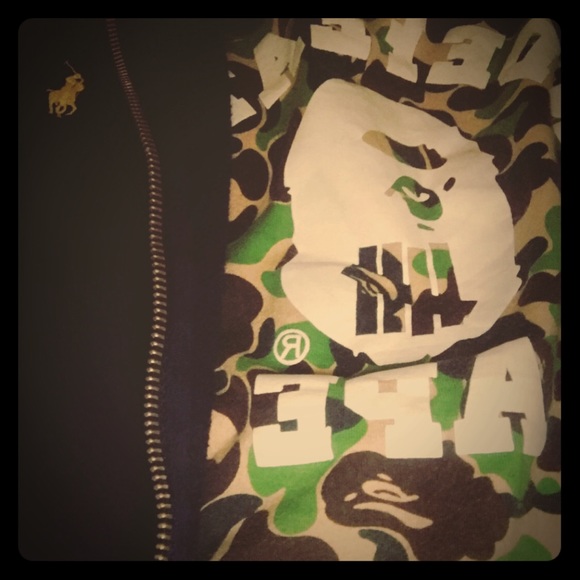 A bathing ape 🦧🔥 - Picture 1 of 1